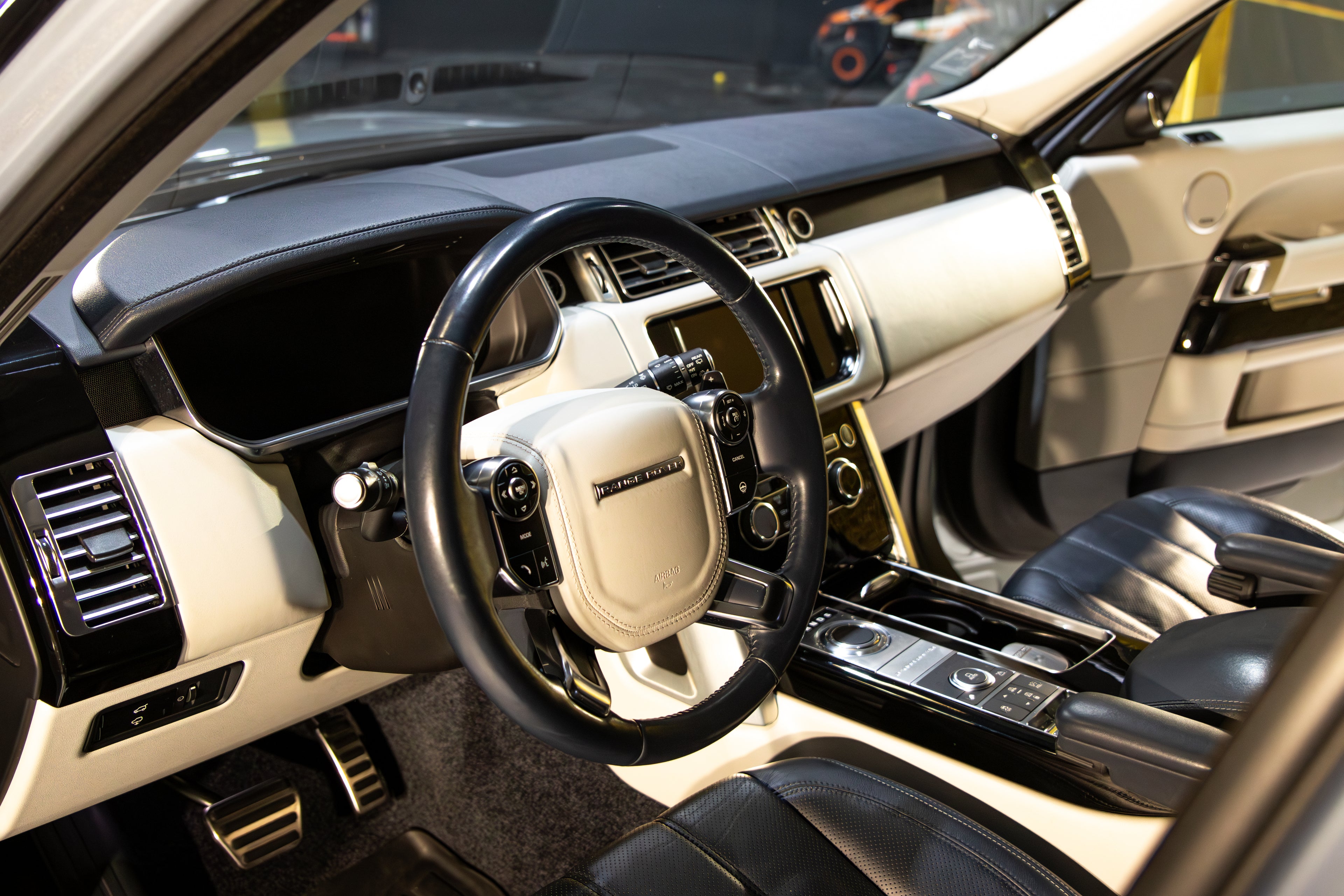 Range Rover Vogue SDv8