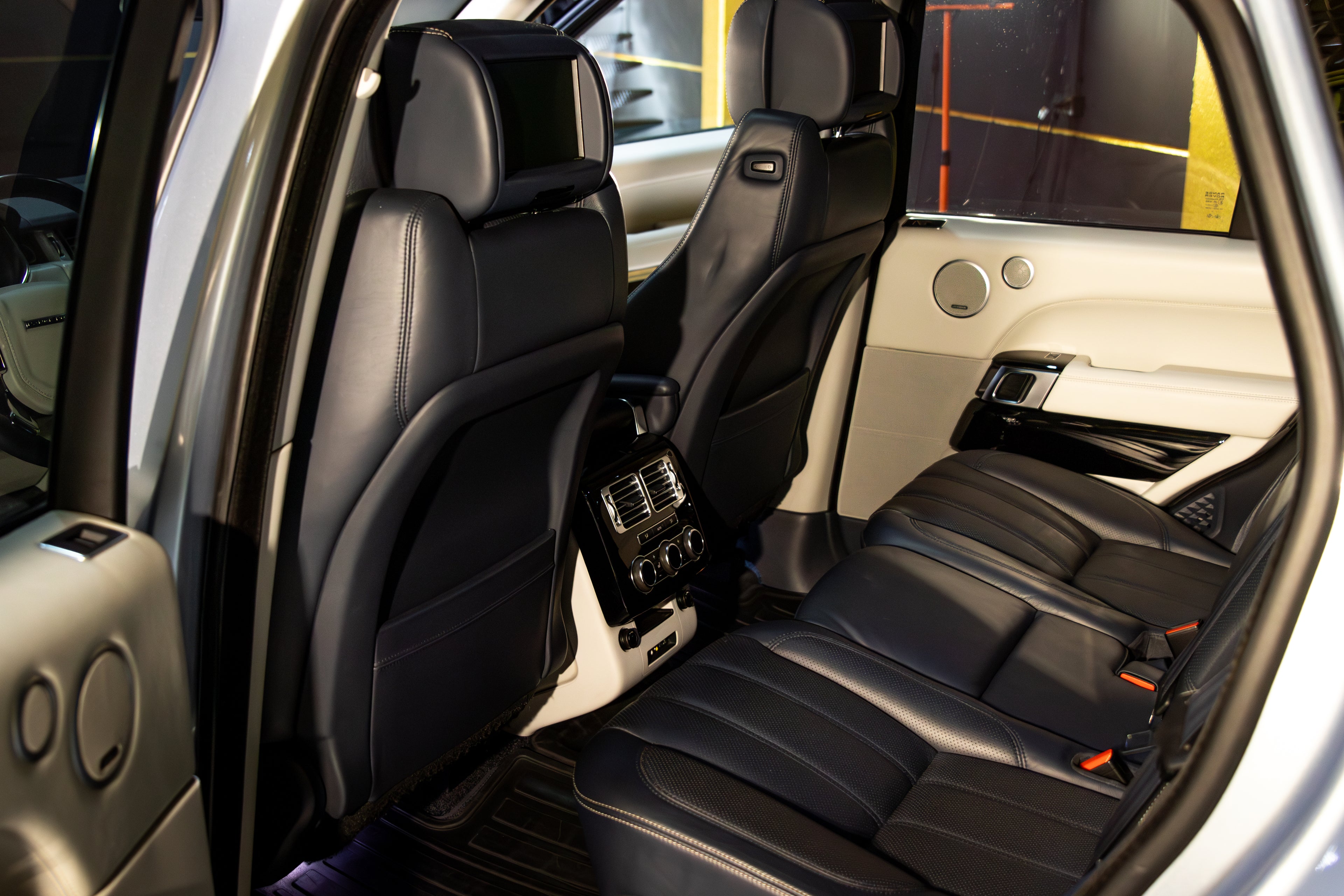 Range Rover Vogue SDv8