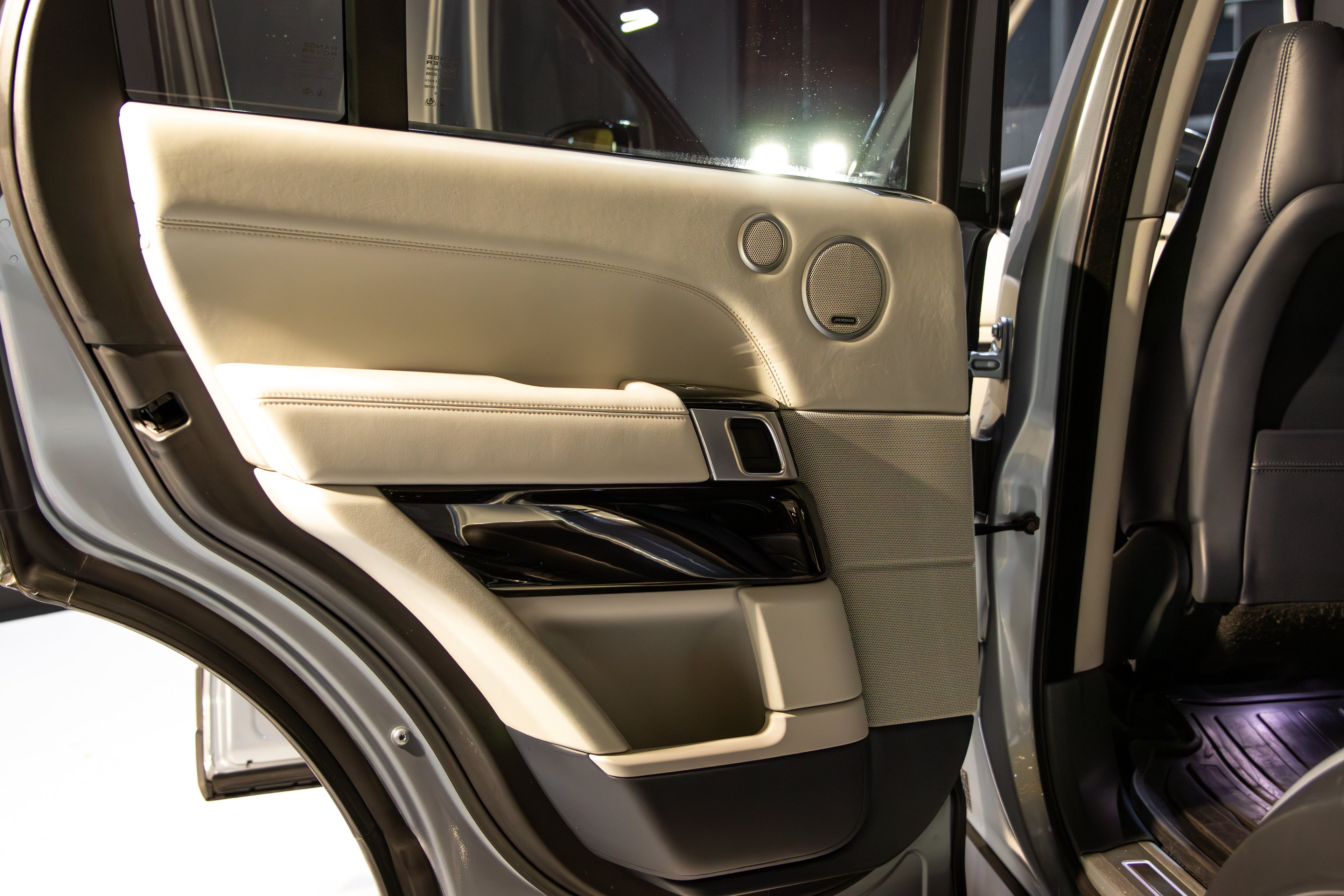 Range Rover Vogue SDv8