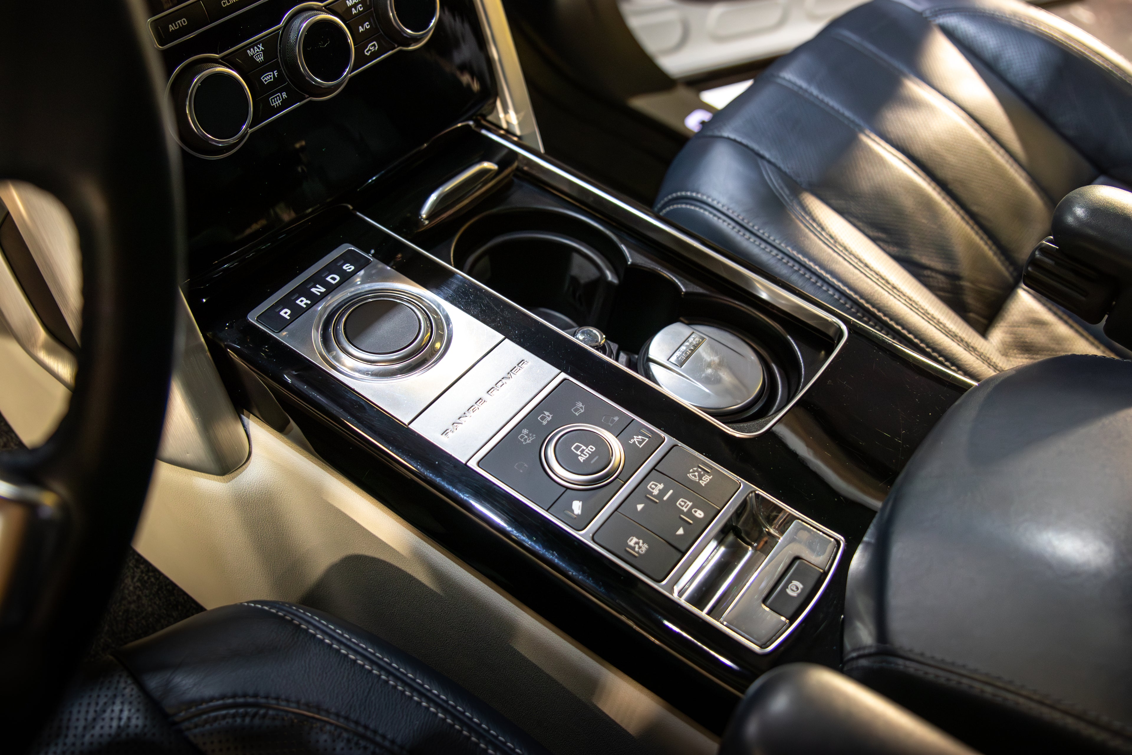 Range Rover Vogue SDv8