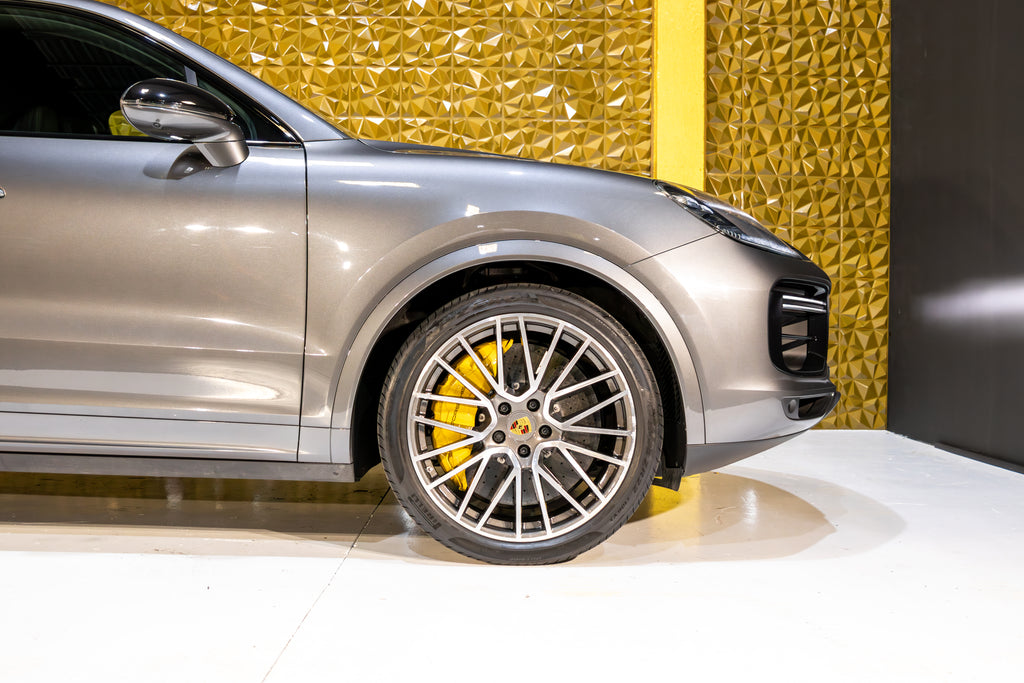 Porsche Cayenne Turbo-S