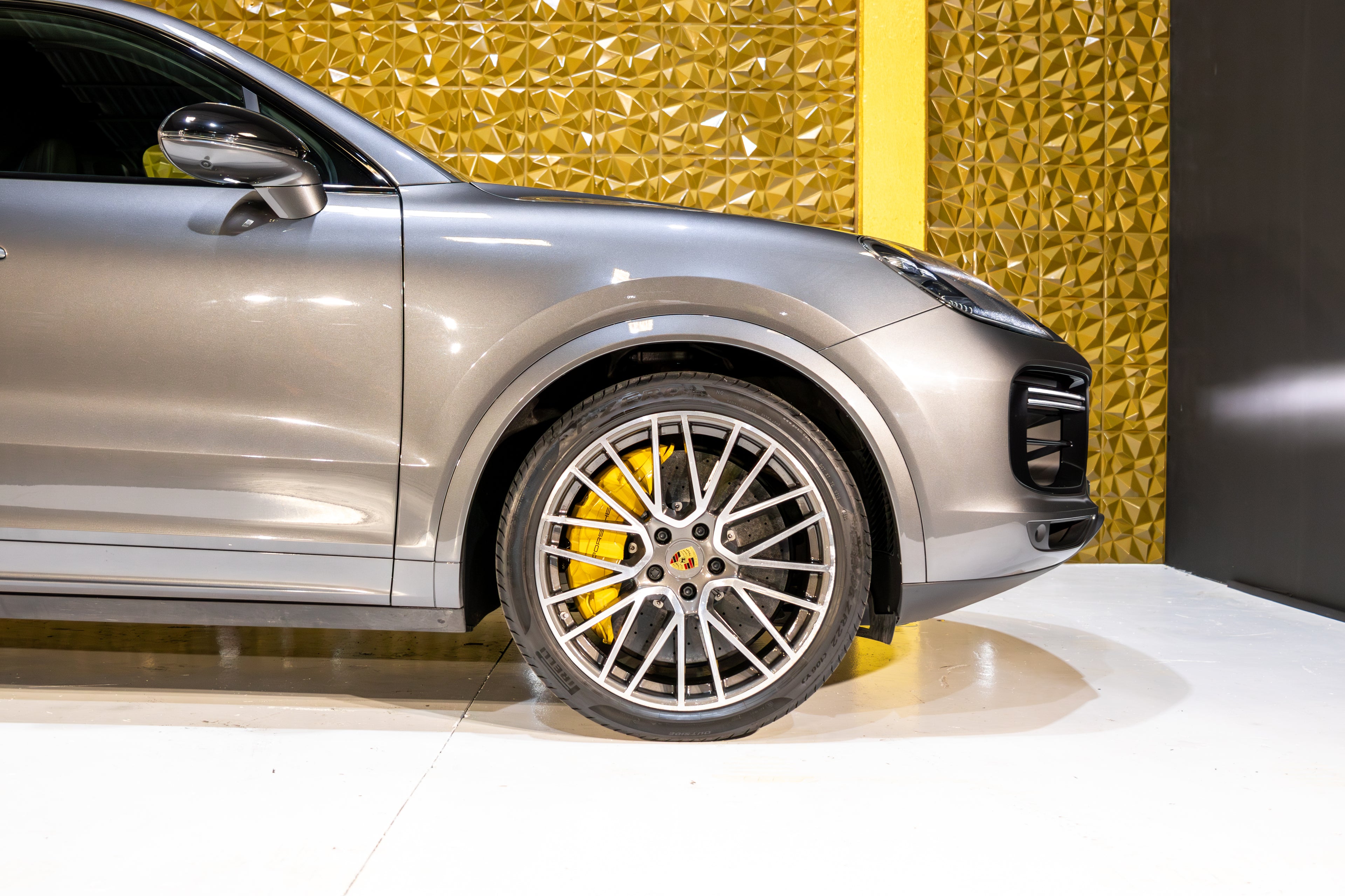 Porsche Cayenne Turbo-S