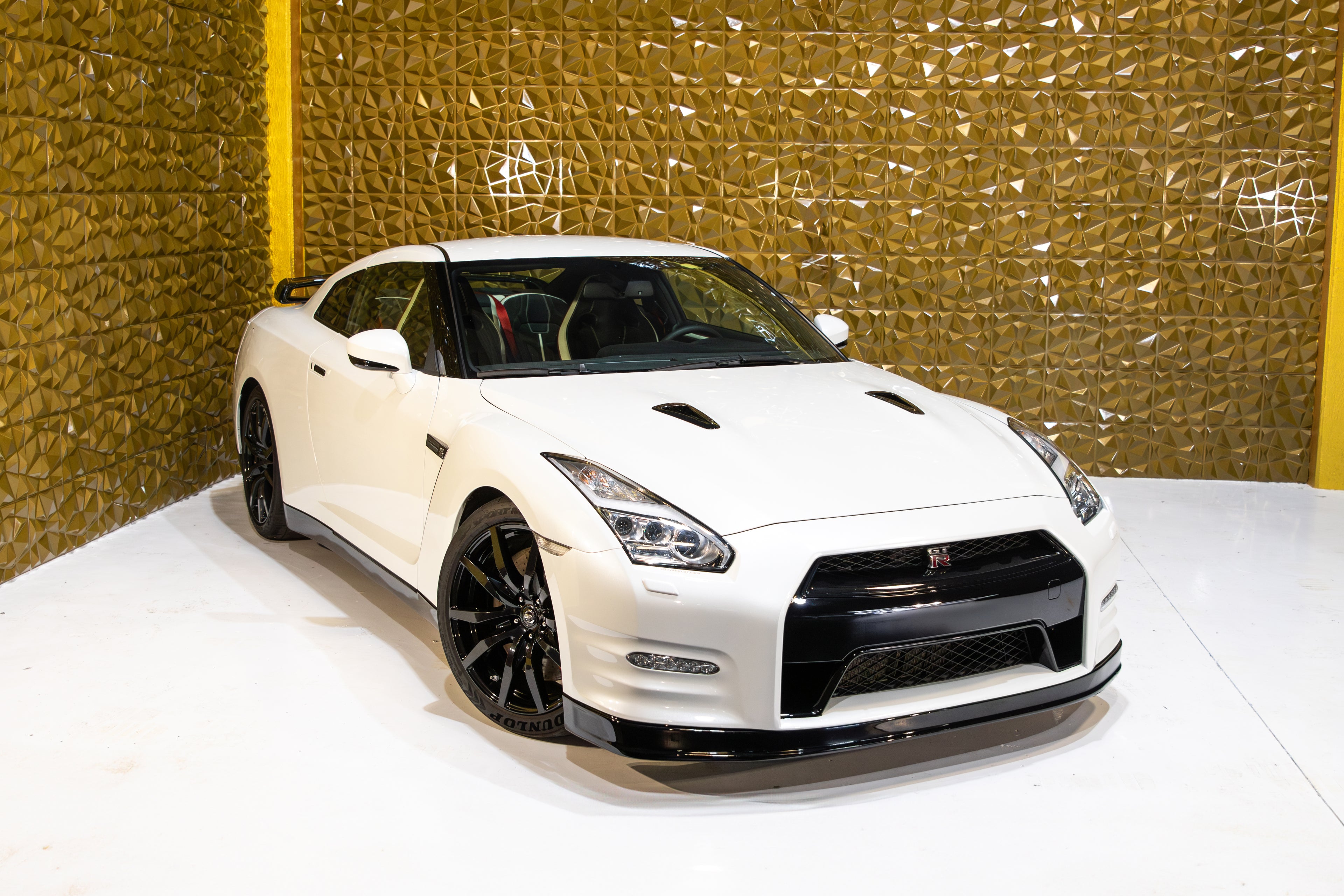 Nissan GT-R